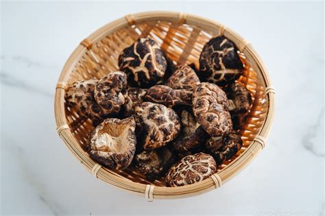 Dried Shiitake Mushroom • Just One Cookbook