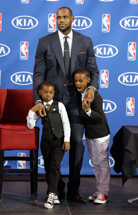 How Many Kids Does LeBron James Have? POPSUGAR Celebrity, 46% OFF