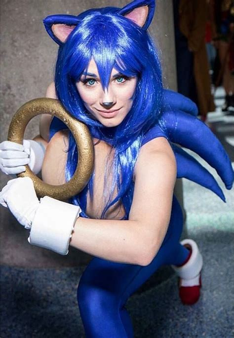 Sonic the Hedgehog by AmberSkies Cosplay | Sonic the hedgehog costume, Sonic costume, High ...