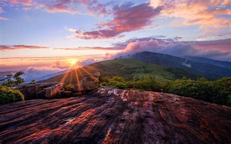 Adventure in the Rocky Mountains, Canada - Traveldigg.com