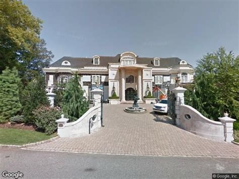 For Sale: 177 Benedict Rd, Staten Island, NY 10304 | realtor.com® | Long island mansion, House ...