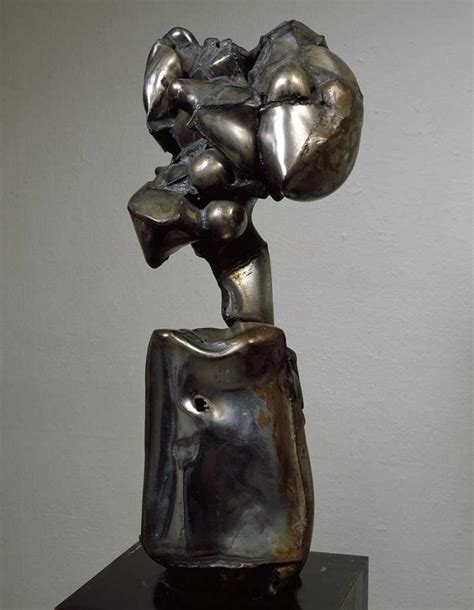 MCA celebrates renowned Chicago sculptor Richard Hunt