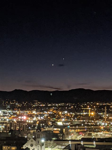 Two stars in the sky due West. Anyone know what they are? : r/Denver