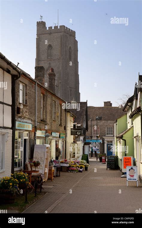 Mildenhall Suffolk, town centre with St Marys church in the background Stock Photo - Alamy