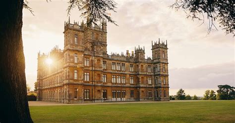 Airbnb Will Offer A Stay At Downton Abbey For One Night Only