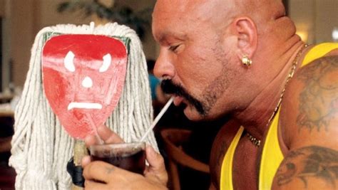 10 Most Memorable Wrestling Love Triangles – Page 3