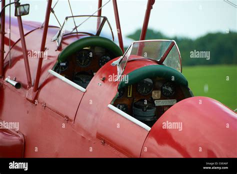 DH82A Tiger Moth Cockpit Stock Photo - Alamy