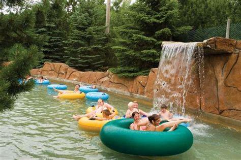 Diving into Wisconsin Dells Water Parks - Leisure Group Travel