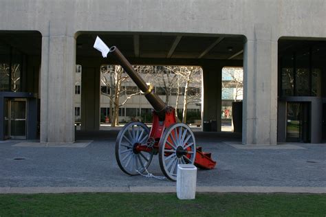 IHTFP Hack Gallery: Caltech's Fleming Cannon transported to MIT