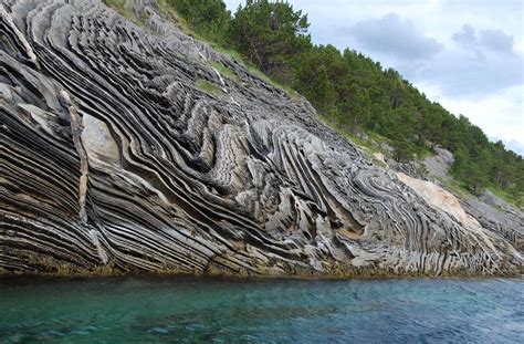 This rock formation in Norway - imgur Amazing Nature, Beautiful Places ...