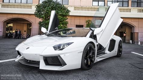 Lamborghini Aventador scissor doors - Photo #60/112