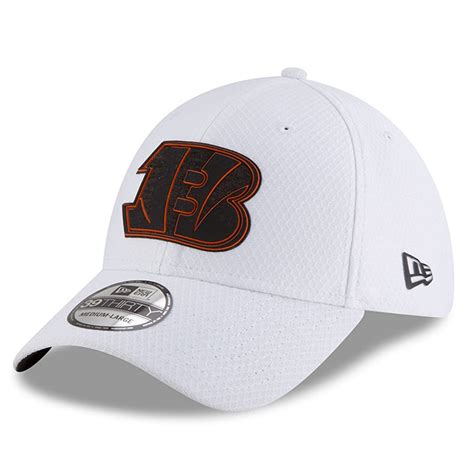 Men's New Era White Cincinnati Bengals 2018 Training Camp 39THIRTY Flex Hat