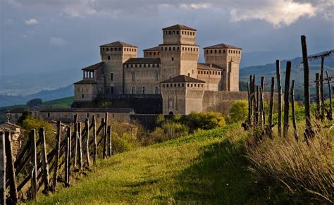 Torrechiara Castle, Parma, Italy (with Map & Photos)