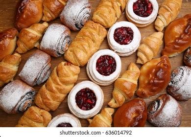 4,977,472 Pastry Images, Stock Photos, 3D objects, & Vectors | Shutterstock