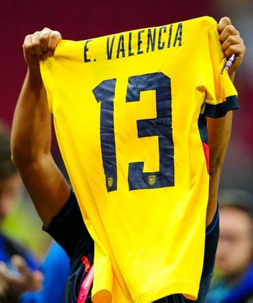 30,000 Valencia player Stock Pictures, Editorial Images and Stock ...