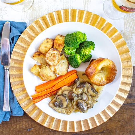 How to Make Sunday Roast | Traditional British Sunday Roast Recipes