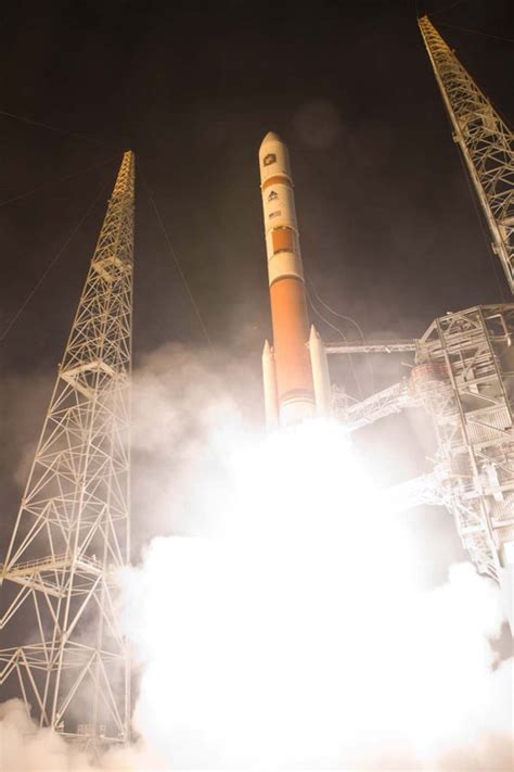 Spaceflight Now | Delta Launch Report | Delta 4 rocket launches on ...