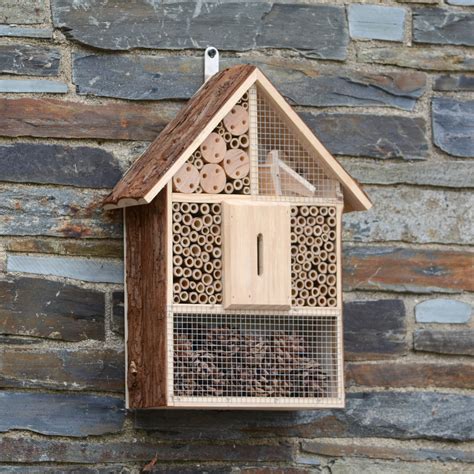 Large Bug Hotel House Outdoor Garden Insect Habitat - Gifts Tomorrow