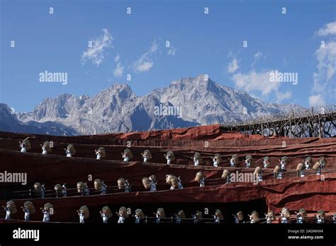 Impression Lijiang, a cultural performance by the different ethnic groups of Yunnan, China Stock ...