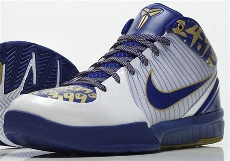 Kobe Bryant Shoes Pictures: Nike Zoom Kobe IV (4) 61 Points Edition ...