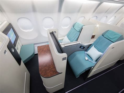 Morning News: Korean Air Launches New Business Class Seats - Condé Nast ...