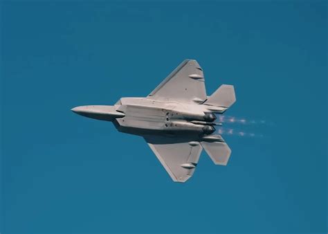 The F-22 Raptor Top Speed And How It Reaches It - Planenerd