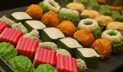 6 Kuih-Muih Wajib Beli Di Bazar Ramadhan | Azhan.co