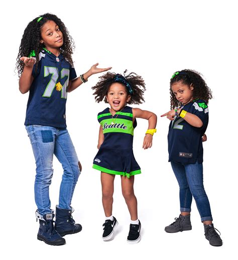 Seattle Seahawk Michael Bennett Talks Football, Family and a Foundation ...