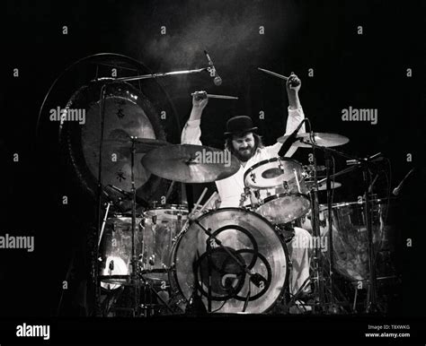 Led zeppelin john bonham hi-res stock photography and images - Alamy