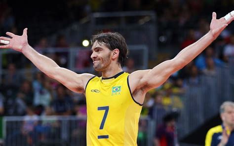 Top 10 Male Volleyball Players of All Time | VolleyCountry