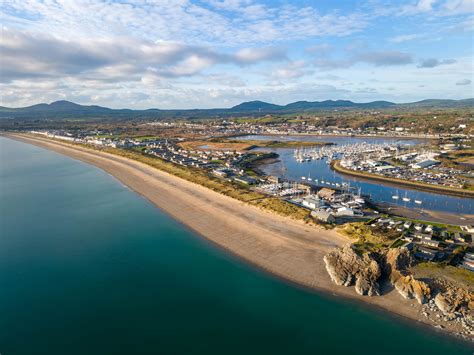 Haven pauses work on Gwynedd Pwllheli beach after discovery of asbestos ...