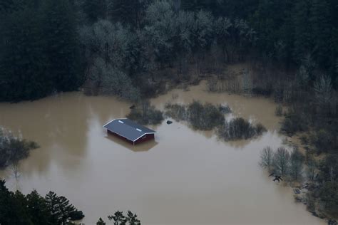 Photos Capture Devastation of Northern California Floods | Time