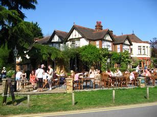 Thames Court, Shepperton, Middlesex, TW17 9LJ - pub details # beerintheevening.com