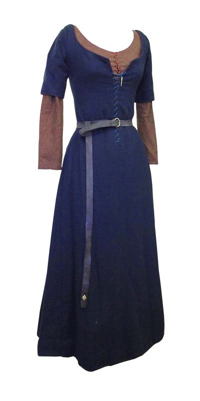 Medieval Clothing: Kirtle Dress. History of the dress, uses and dress ...