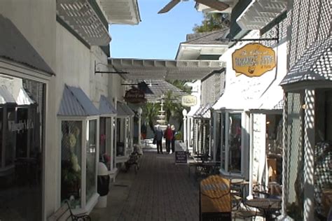 Curiosity-shops-in-Mount-Dora-Florida