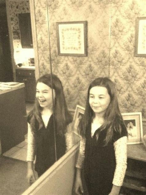 Creepy Doppelgänger Reflection | Creepy vintage, Creepy pictures, Creepy photos