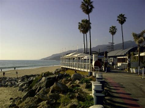 gladstones, fish restaurant in malibu.. where sunset blvd. hits pch https://www.google.com/maps ...