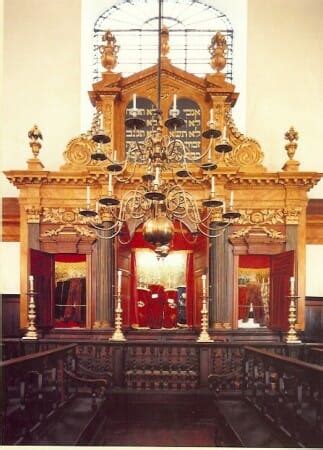 Bevis Marks Synagogue Interior Picture | Sandra Bornstein