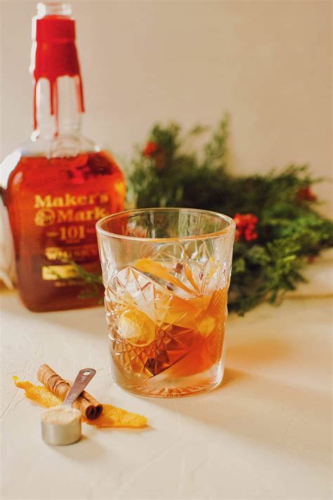 Bourbon Brown Sugar Old-Fashioned - KendellKreations