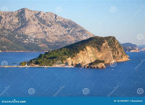 Scenery with Sveti Nikola Island Stock Image - Image of panoramic, gora: 161502097