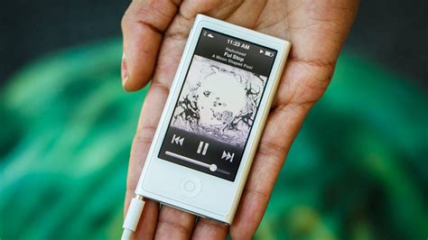 Apple iPod Nano review: iPod Nano falls short in the era of the smartphone - CNET