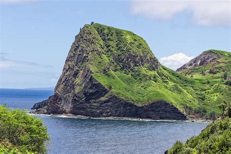 Kahakuloa Head Photograph by Jim Thompson - Fine Art America