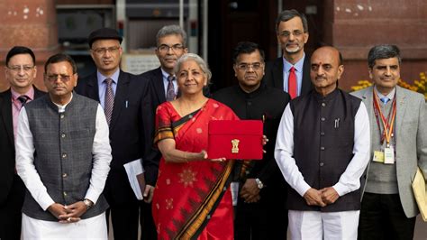 Budget 2023: Sitharaman presents digital documents inside bahi-khata style pouch - TrendRadars India