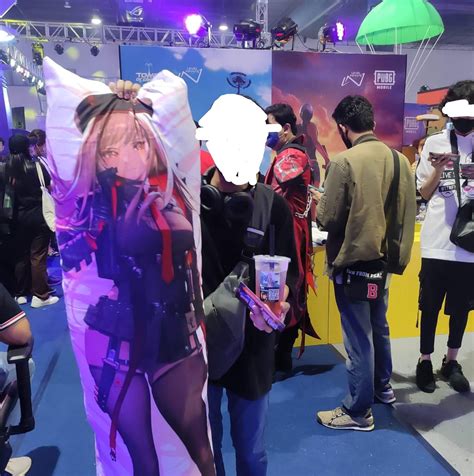 ESGS 2022 Rapi dakimakura and Nikke food stall : r/NikkeMobile