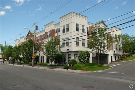 Station Place at Park Ridge Rentals - Park Ridge, NJ | Apartments.com