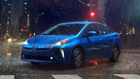 2019 Toyota Prius Gets AWD Upgrade, Subtle Styling Tweaks