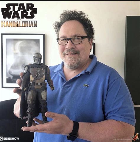 Jon Favreau with the mandalorian : r/hottoys