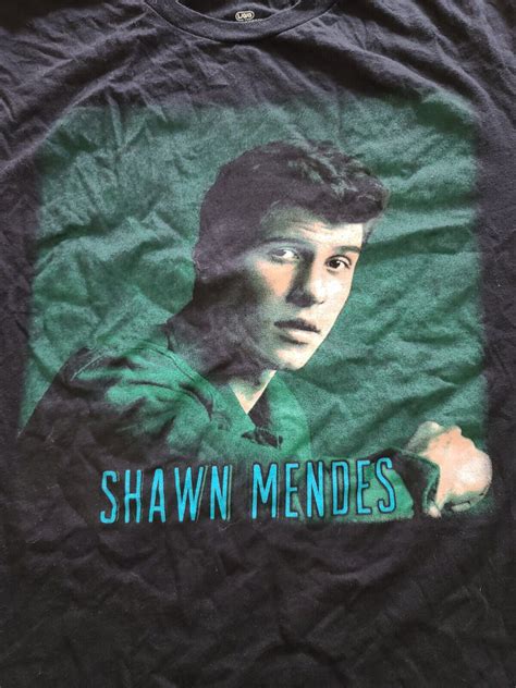 Shawn Mendes Illuminate 2019 Tour Merch T-Shirt Sz L - Gem