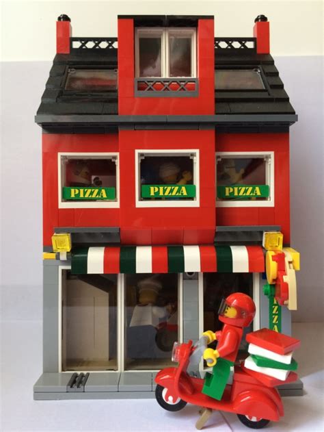 Lego MOC -Pizzeria – lisa loves lego