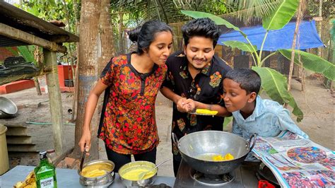 ഞങ്ങൾ ഉണ്ടാക്കിയ നാടൻ പഴം പൊരി |Kerala Traditional Food |Village Food| - YouTube